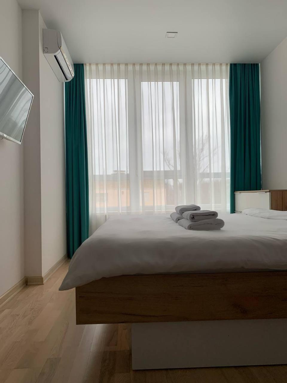 Nyvky Residence Kiev Bagian luar foto
